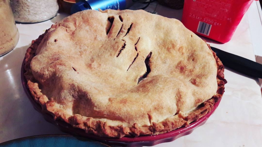 homemade apple pie